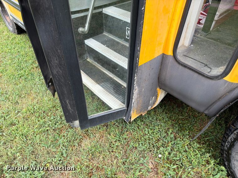 image for item FH6353 2005 Chevrolet Express school bus
