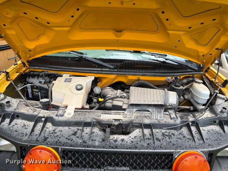 image for item FH6353 2005 Chevrolet Express school bus