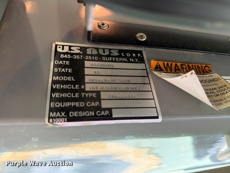 image for item FH6353 2005 Chevrolet Express school bus