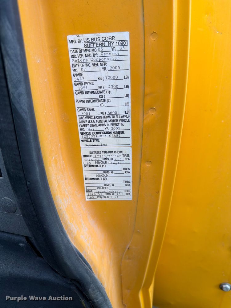 image for item FH6353 2005 Chevrolet Express school bus