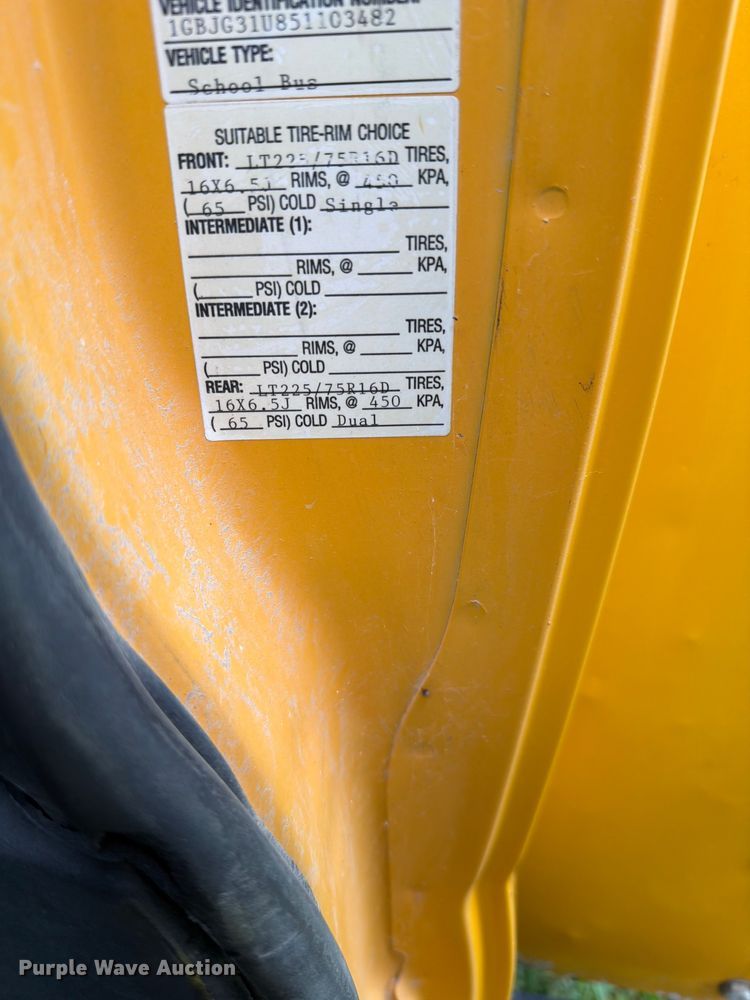 image for item FH6353 2005 Chevrolet Express school bus