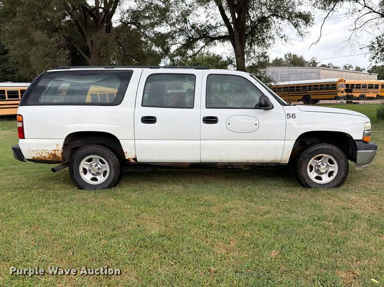 image for item FH6354 2003 Chevrolet Suburban 1500 SUV