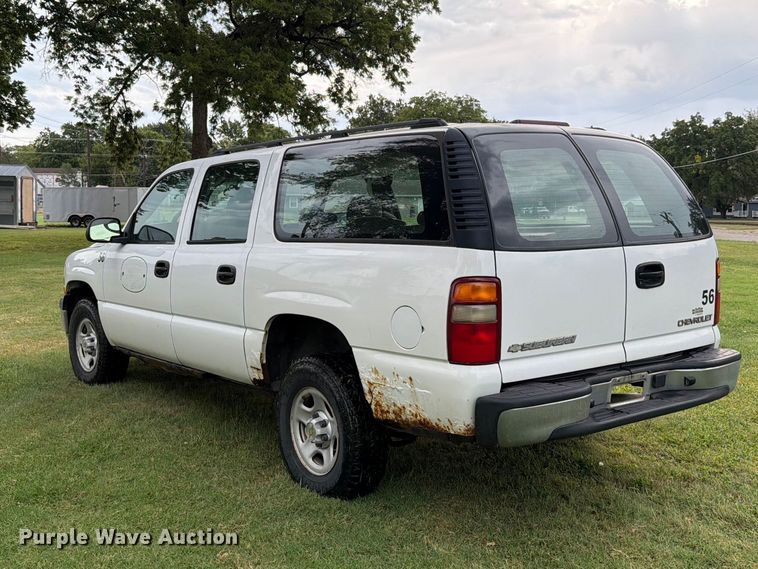 image for item FH6354 2003 Chevrolet Suburban 1500 SUV