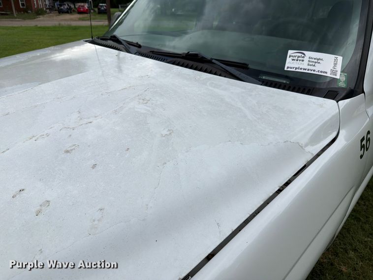 image for item FH6354 2003 Chevrolet Suburban 1500 SUV
