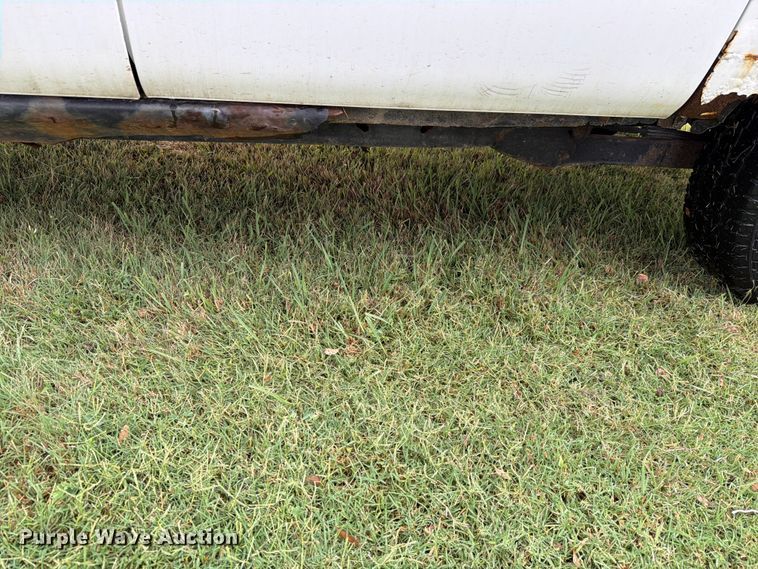 image for item FH6354 2003 Chevrolet Suburban 1500 SUV