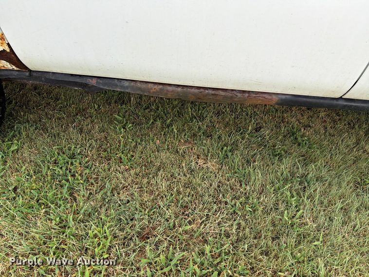 image for item FH6354 2003 Chevrolet Suburban 1500 SUV
