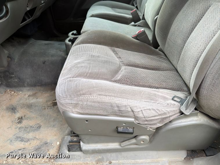 image for item FH6354 2003 Chevrolet Suburban 1500 SUV