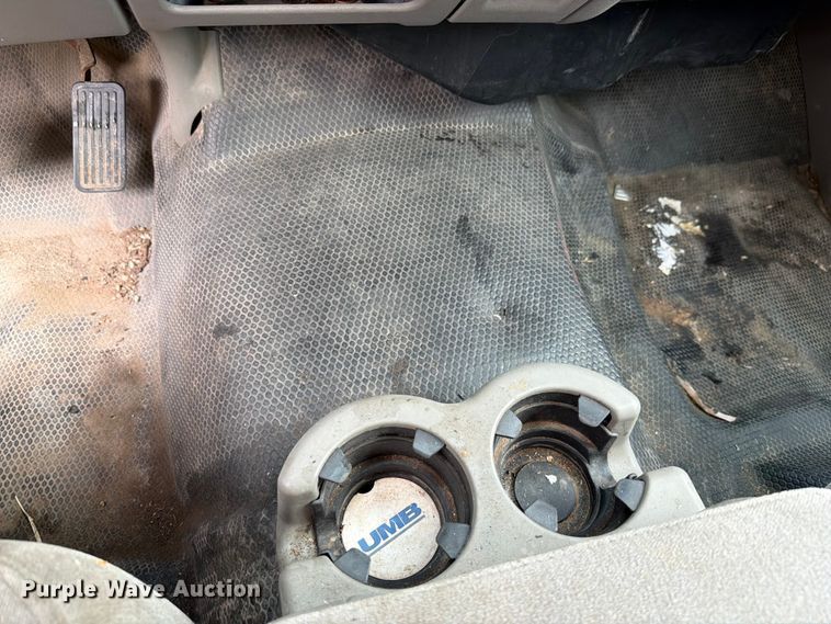 image for item FH6354 2003 Chevrolet Suburban 1500 SUV