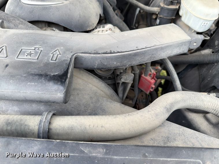 image for item FH6354 2003 Chevrolet Suburban 1500 SUV