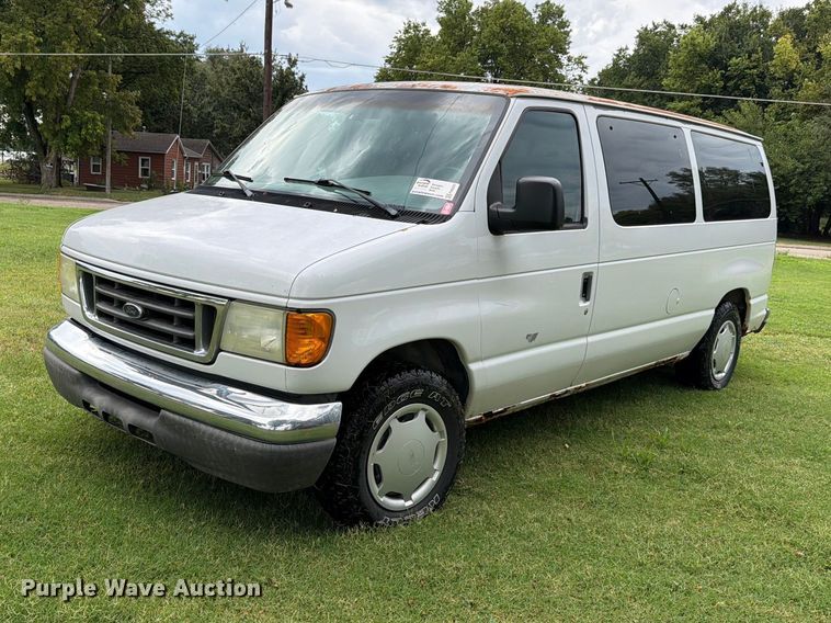 image for item FH6355 2004 Ford E150 van
