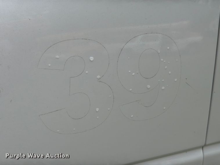image for item FH6355 2004 Ford E150 van