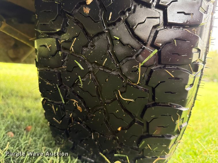 image for item FH6355 2004 Ford E150 van