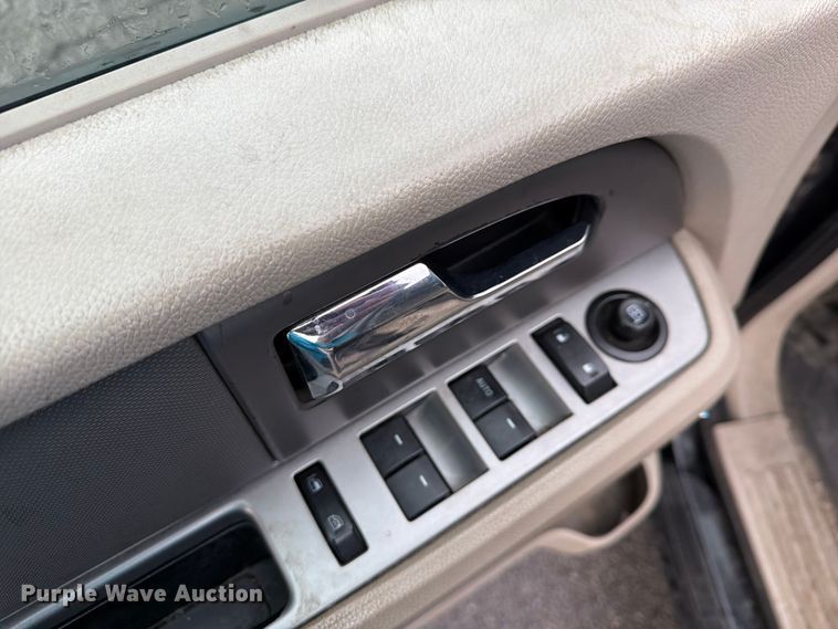 image for item FK2044 2008 Ford Expedition SUV