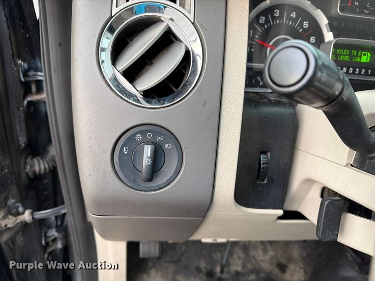 image for item FK2044 2008 Ford Expedition SUV
