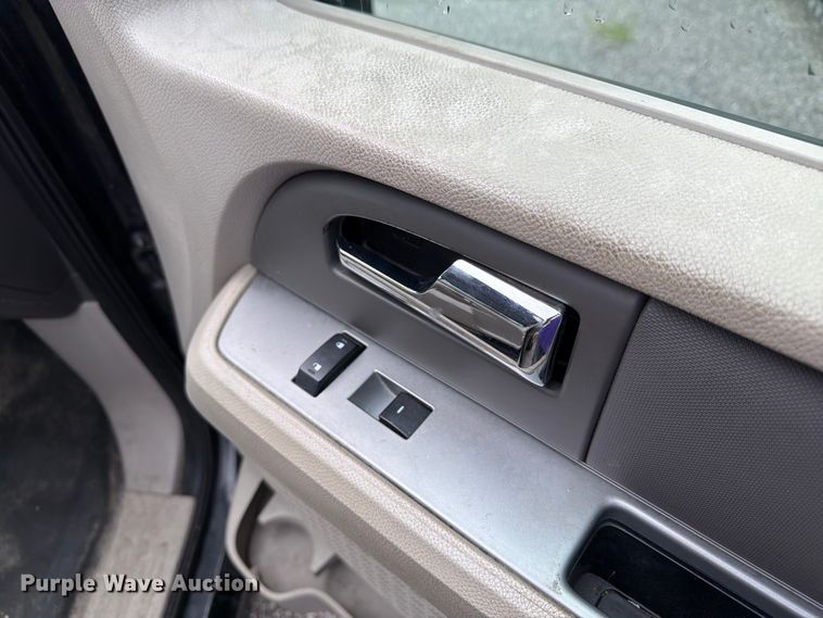 image for item FK2044 2008 Ford Expedition SUV