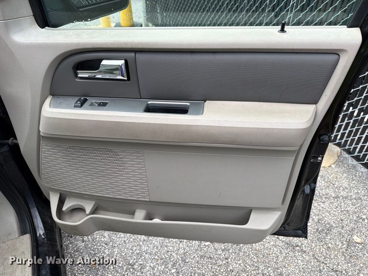image for item FK2044 2008 Ford Expedition SUV
