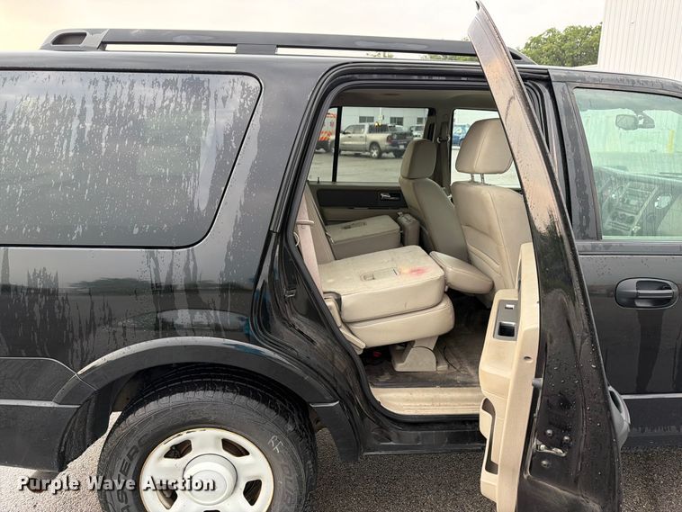 image for item FK2044 2008 Ford Expedition SUV