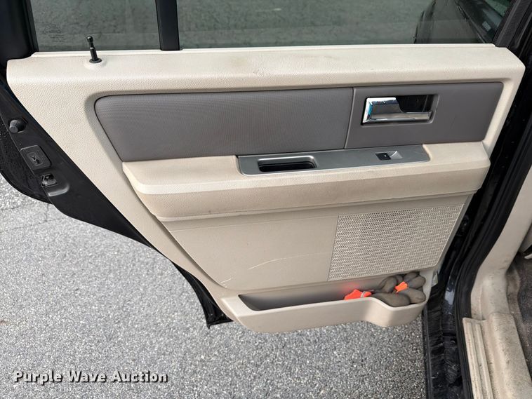 image for item FK2044 2008 Ford Expedition SUV