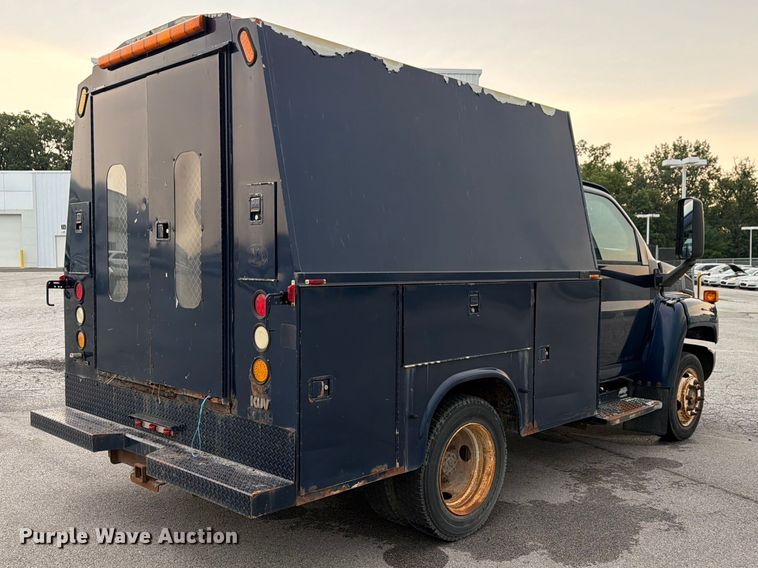 image for item FK2046 2007 Chevrolet C4500 utility / service truck