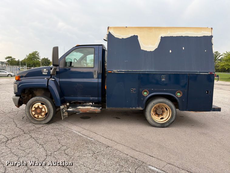 image for item FK2046 2007 Chevrolet C4500 utility / service truck