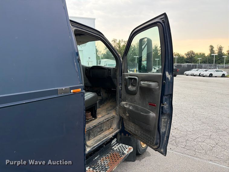 image for item FK2046 2007 Chevrolet C4500 utility / service truck