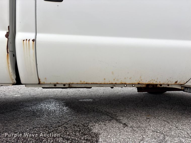 image for item FK2059 2002 Ford F250 Super Duty pickup truck