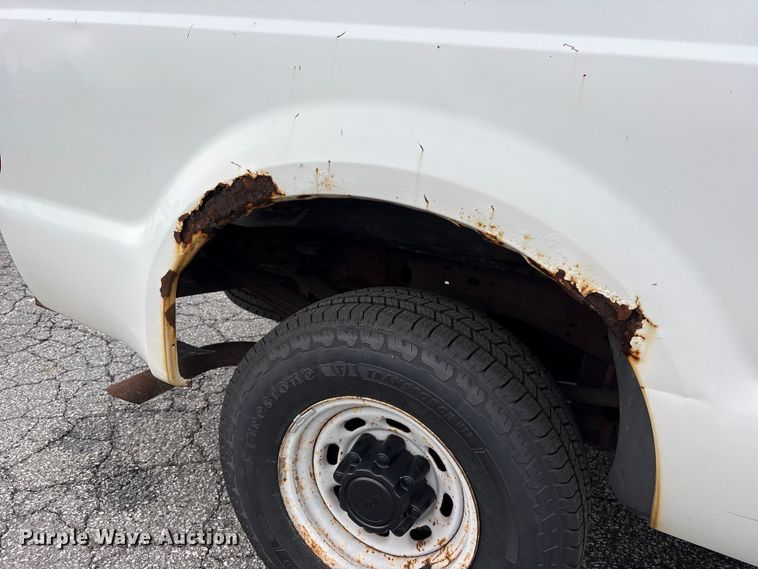 image for item FK2059 2002 Ford F250 Super Duty pickup truck