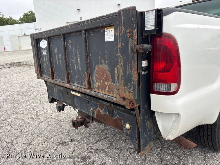 image for item FK2059 2002 Ford F250 Super Duty pickup truck