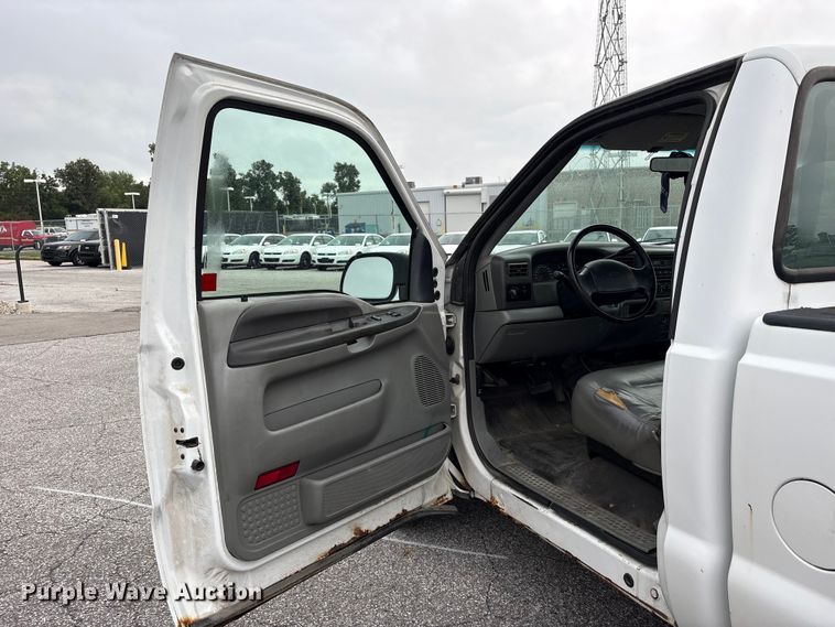 image for item FK2059 2002 Ford F250 Super Duty pickup truck