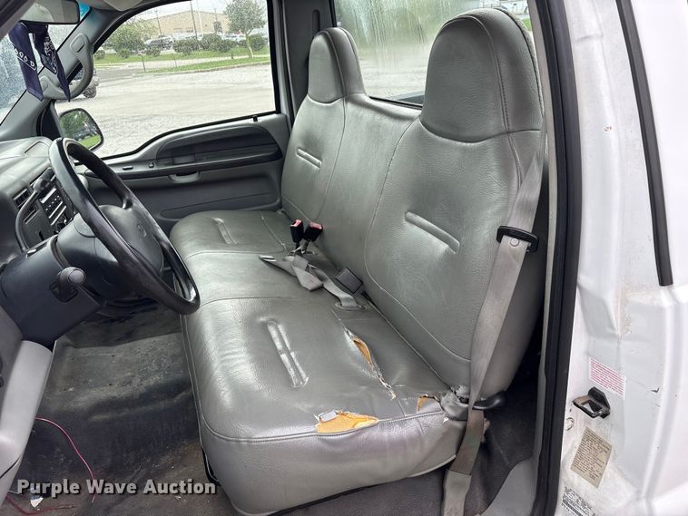 image for item FK2059 2002 Ford F250 Super Duty pickup truck