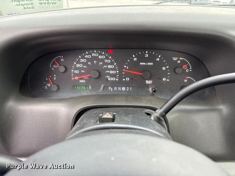 image for item FK2059 2002 Ford F250 Super Duty pickup truck