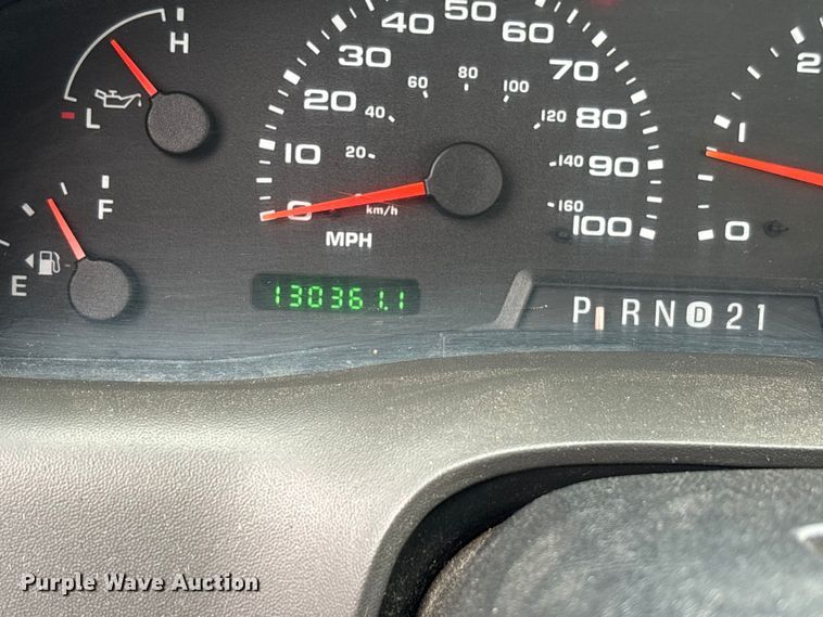 image for item FK2059 2002 Ford F250 Super Duty pickup truck