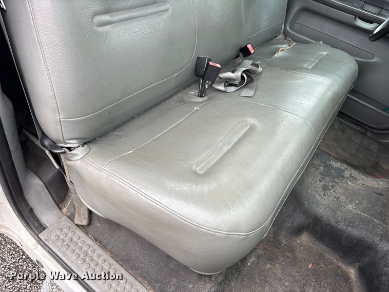 image for item FK2059 2002 Ford F250 Super Duty pickup truck