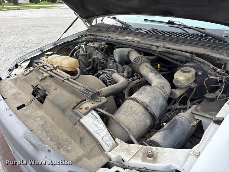 image for item FK2059 2002 Ford F250 Super Duty pickup truck