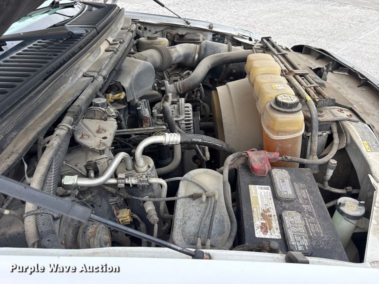 image for item FK2059 2002 Ford F250 Super Duty pickup truck