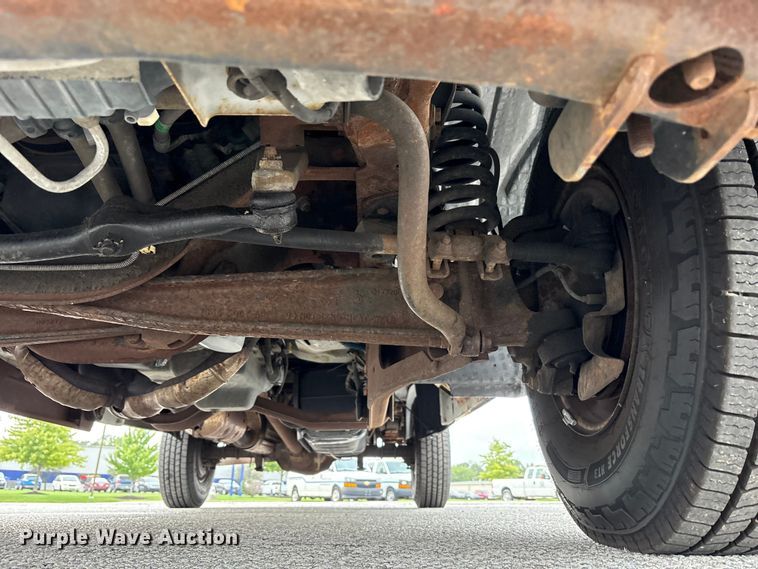 image for item FK2059 2002 Ford F250 Super Duty pickup truck