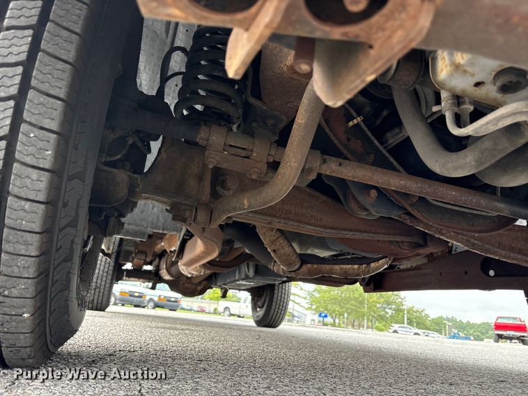 image for item FK2059 2002 Ford F250 Super Duty pickup truck