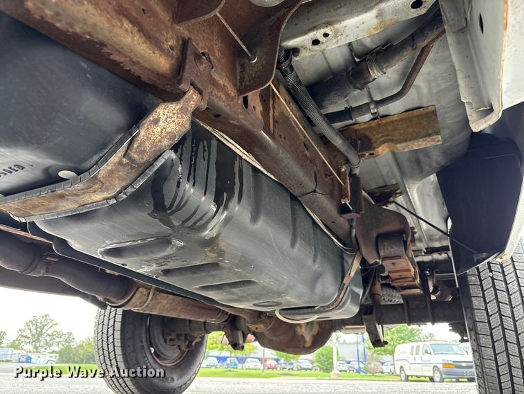 image for item FK2059 2002 Ford F250 Super Duty pickup truck