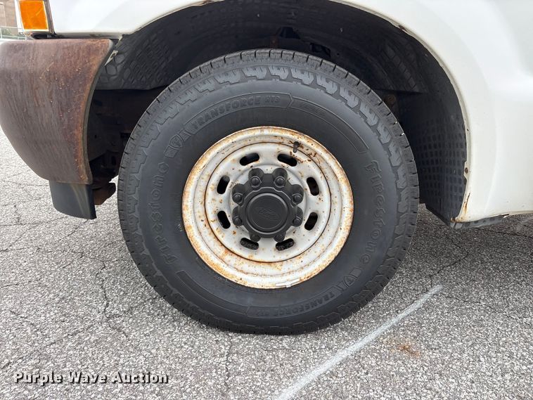 image for item FK2059 2002 Ford F250 Super Duty pickup truck