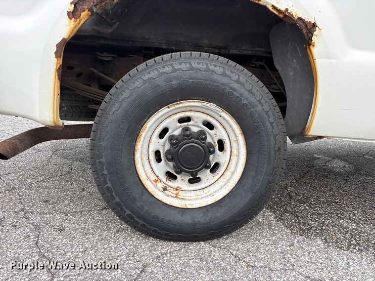 image for item FK2059 2002 Ford F250 Super Duty pickup truck