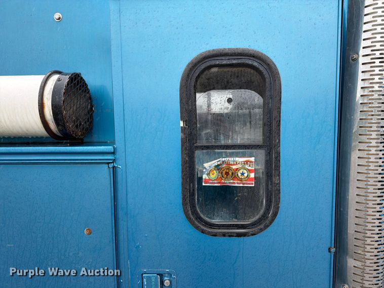 image for item FK2060 2009 International 4300 utility / service truck