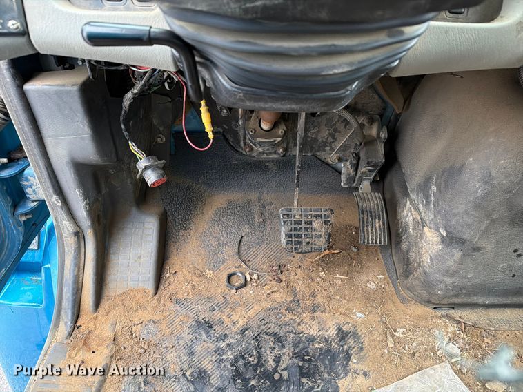 image for item FK2060 2009 International 4300 utility / service truck