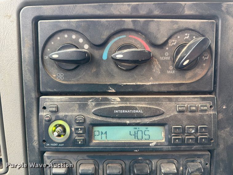 image for item FK2060 2009 International 4300 utility / service truck