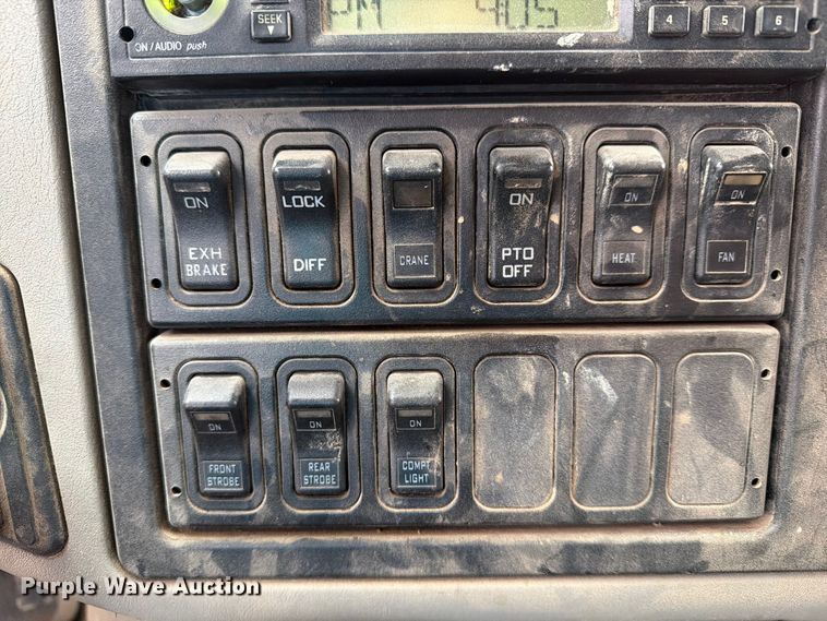 image for item FK2060 2009 International 4300 utility / service truck