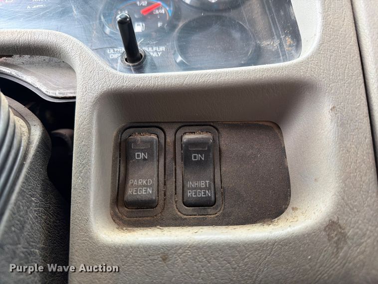 image for item FK2060 2009 International 4300 utility / service truck