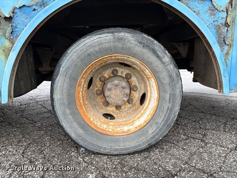image for item FK2060 2009 International 4300 utility / service truck