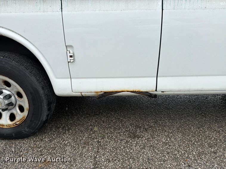 image for item FK2061 2013 Chevrolet Express van