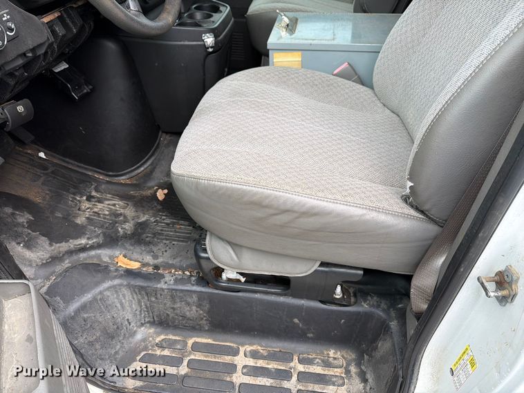 image for item FK2061 2013 Chevrolet Express van