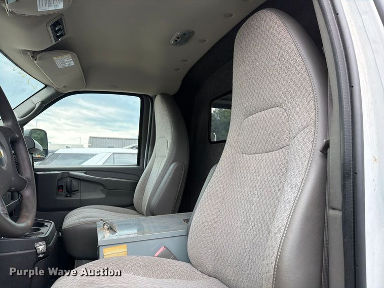 image for item FK2061 2013 Chevrolet Express van