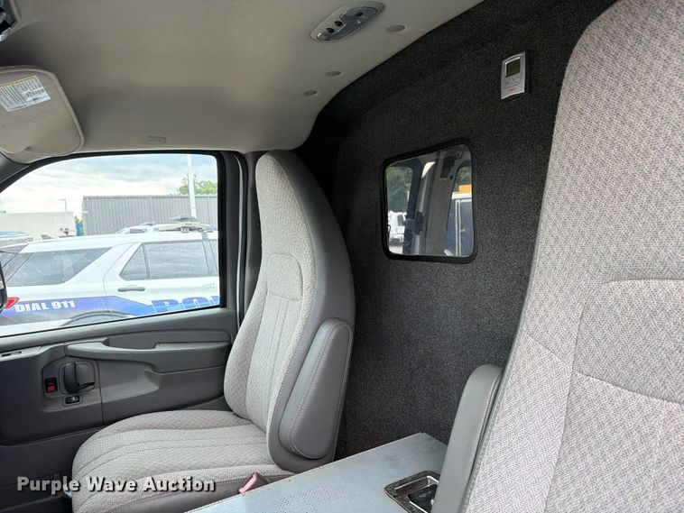 image for item FK2061 2013 Chevrolet Express van